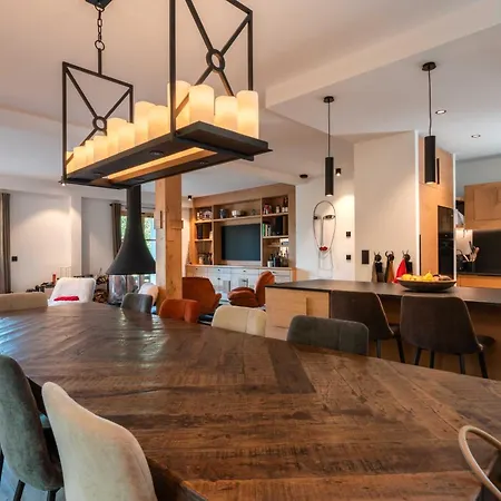 Stunning - 4br 8p - *